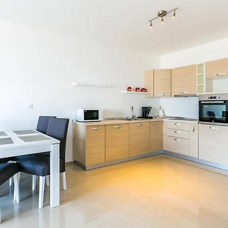 Vizula Sunset D - Antonio & Ulla & Undine * ميدولين