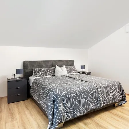 Vizula Sunset D - Antonio & Ulla & Undine *