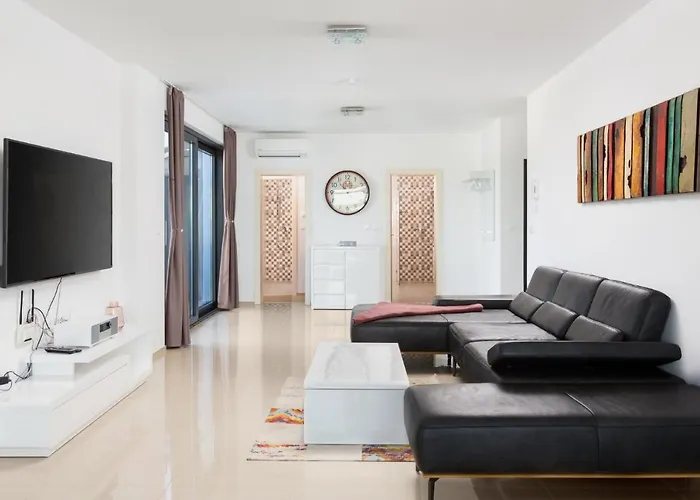 Vizula Sunset D - Antonio & Ulla & Undine Medulin